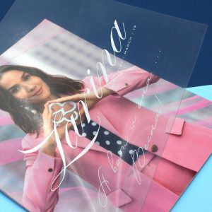 Яркая корпоративная полиграфическая продукция для бренда одежды Zarina