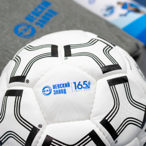 УФ-печать лого на футбольном мяче 